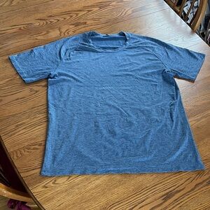 Men’s blue swiftly live in practice tee Lululemon